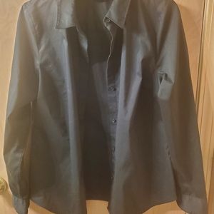 Apt 9, size M, black button front shirt with button sleeves and pin tucked back